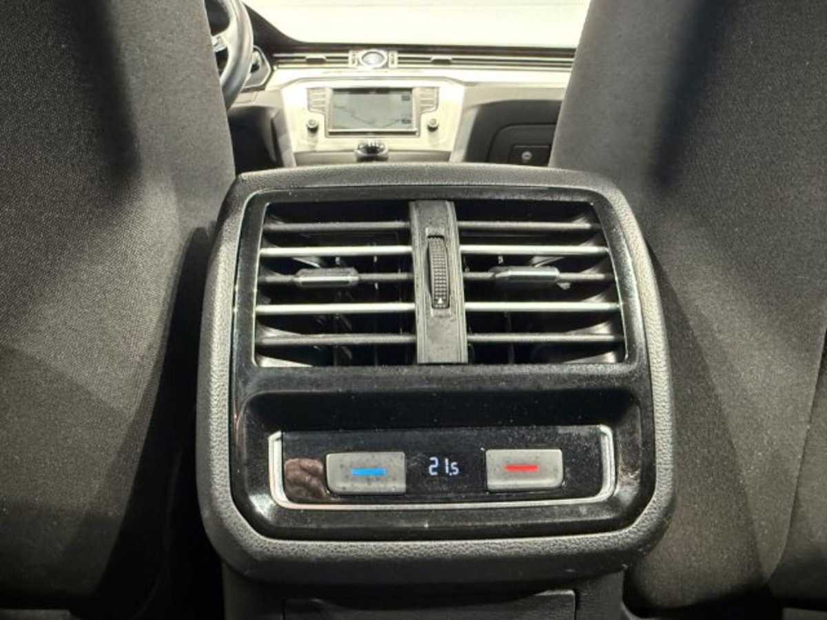 Volkswagen Passat Variant 1.6 TDI Comfortline BlueMotion Technology (12)