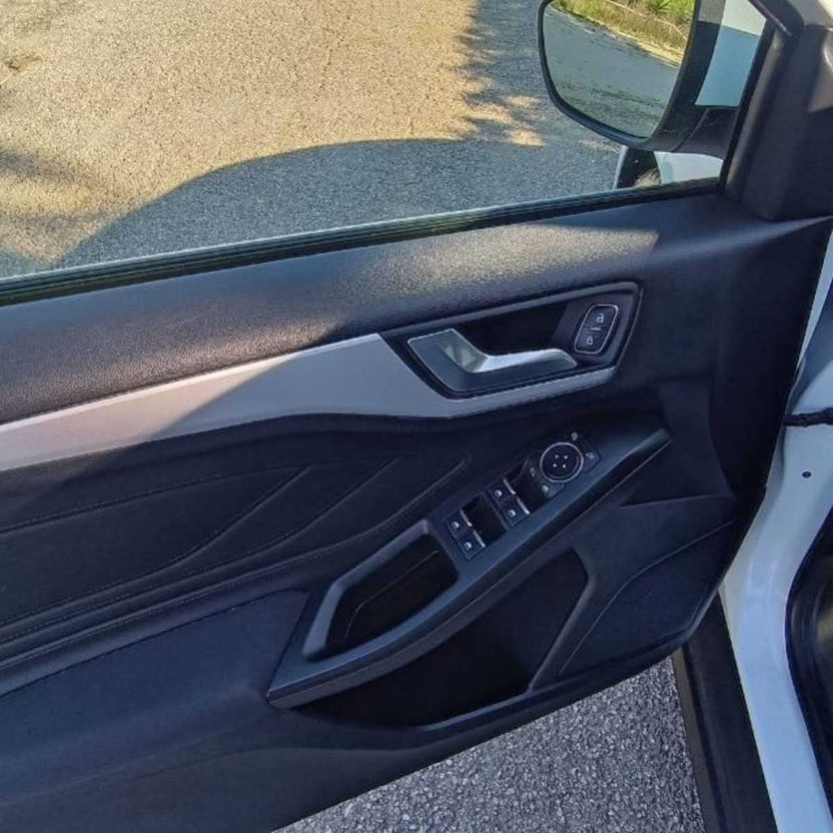 Ford Focus Station Wagon 1.5 EcoBlue 95 CV SW Business (7)