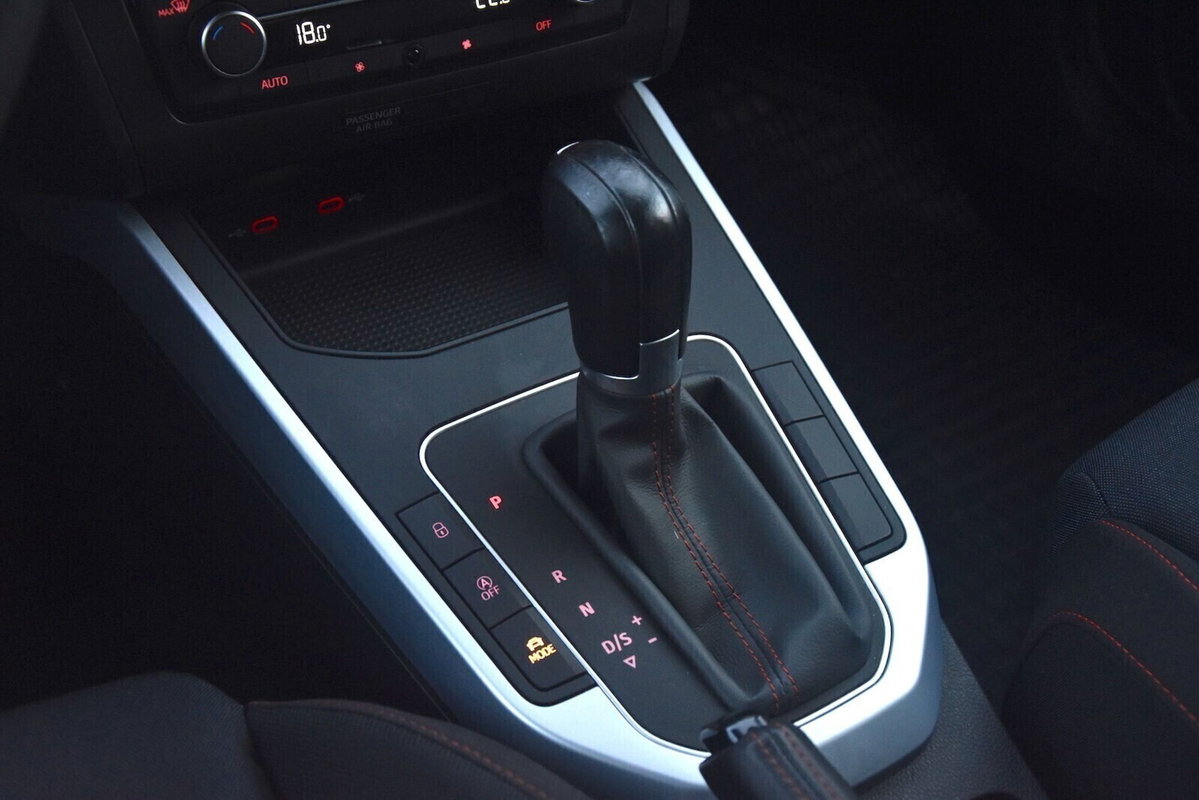 SEAT Arona 1.0 EcoTSI 110 CV DSG FR (15)
