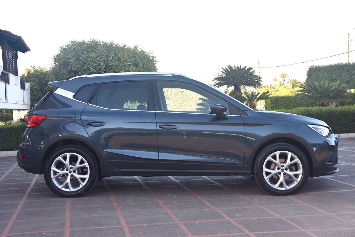 SEAT Arona 1.0 EcoTSI 110 CV DSG FR (4)