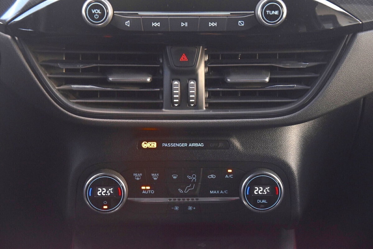 Ford Kuga 2.5 Plug In Hybrid 225 CV CVT 2WD ST-Line (16)