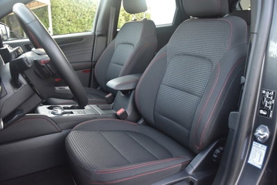 Ford Kuga 2.5 Plug In Hybrid 225 CV CVT 2WD ST-Line (8)