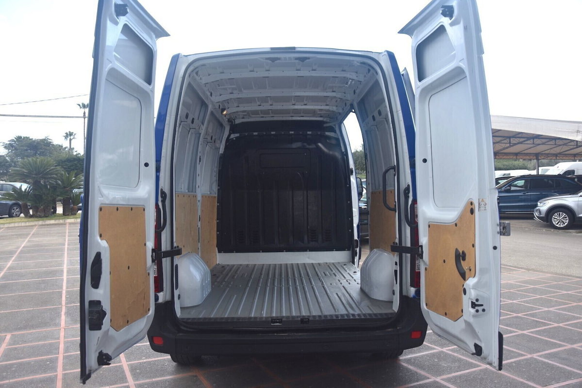 Nissan Interstar Furgone 35 2.3 dCi 135CV PM-TM Acenta Furgone (12)