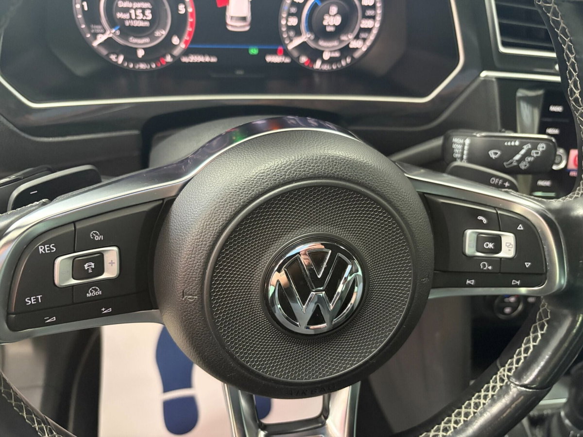 Volkswagen Tiguan 2.0 BiTDI SCR DSG 4MOTION Advanced R-Line BMT (14)