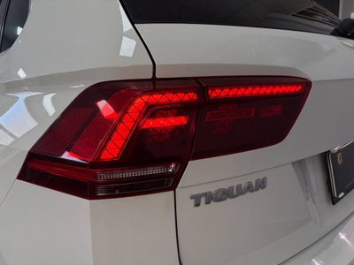 Volkswagen Tiguan 2.0 BiTDI SCR DSG 4MOTION Advanced R-Line BMT (8)