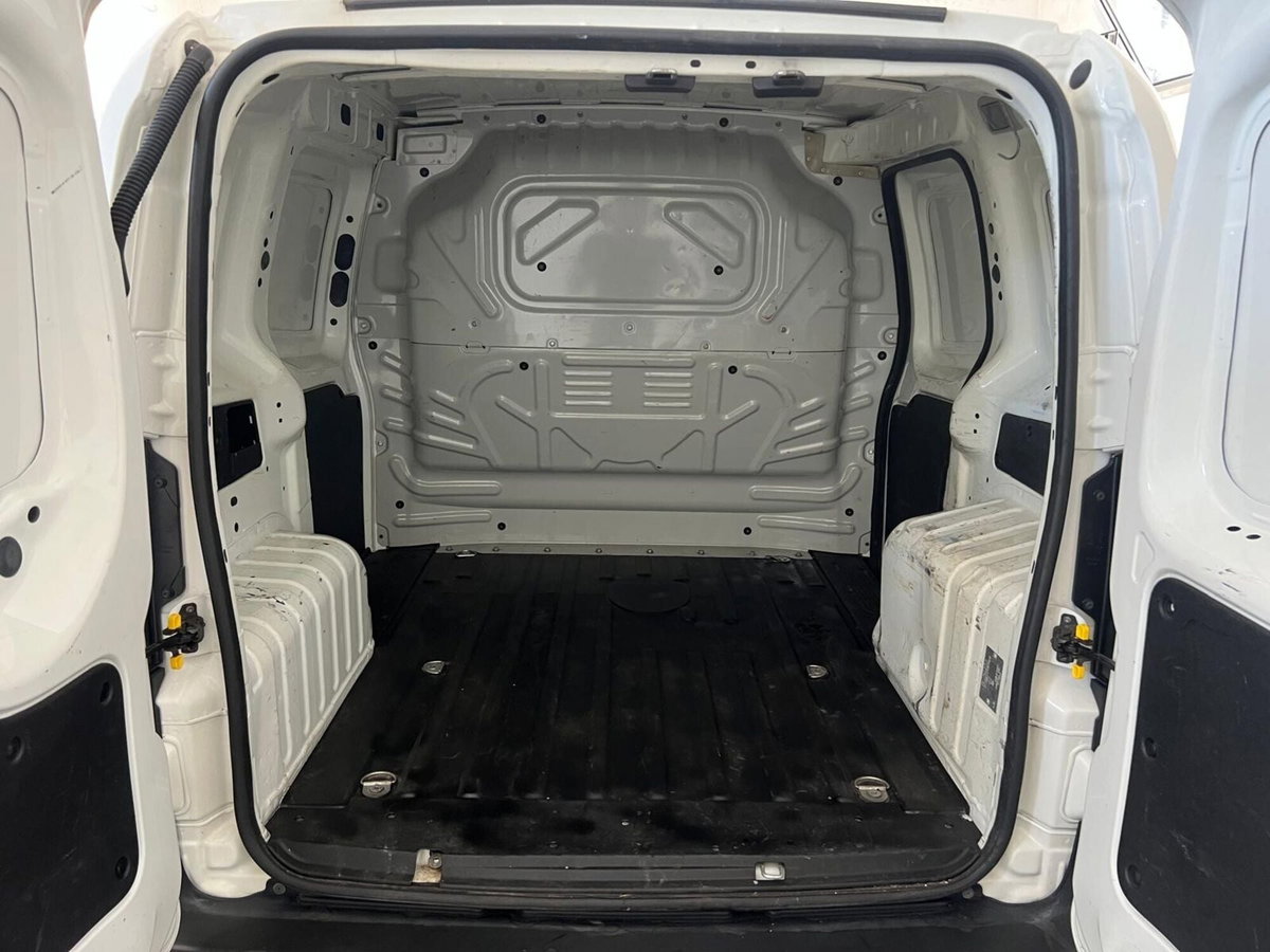 Fiat Fiorino 1.3 MJT 80CV Combi Semi SX (14)
