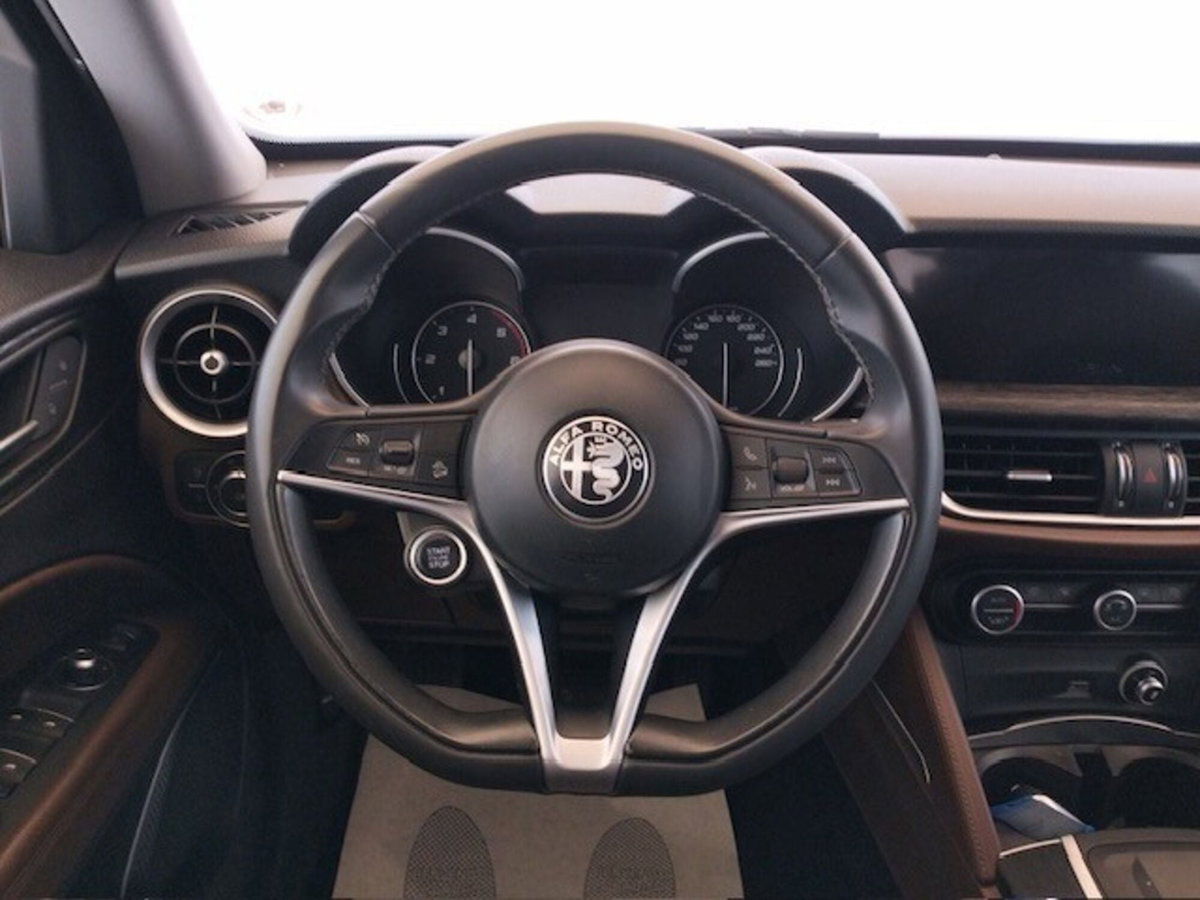Alfa Romeo Stelvio Stelvio 2.2 Turbodiesel 190 CV AT8 Q4 Super Business (17)