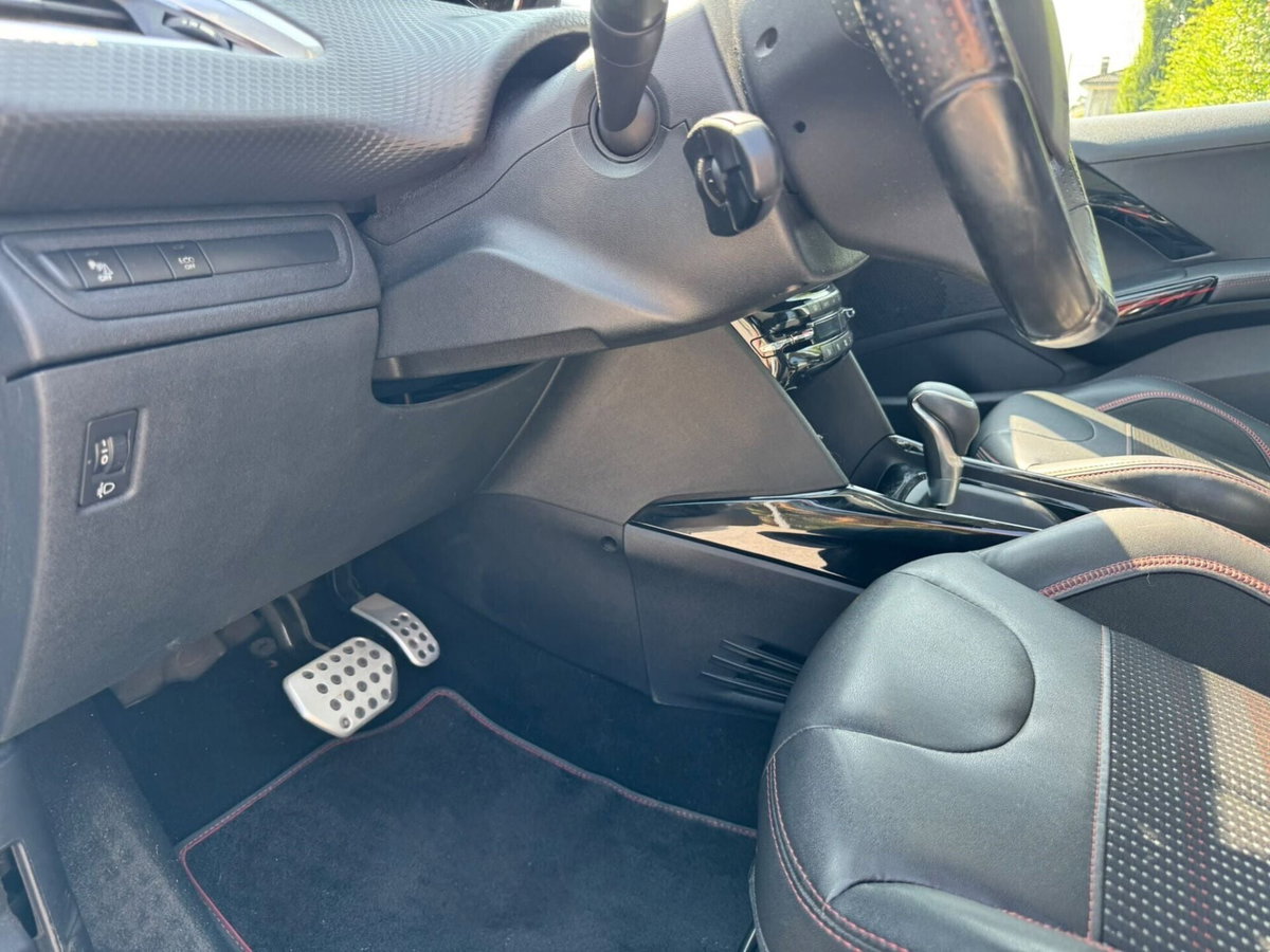 Peugeot 2008 Turbo 110 S&S GT Line (18)