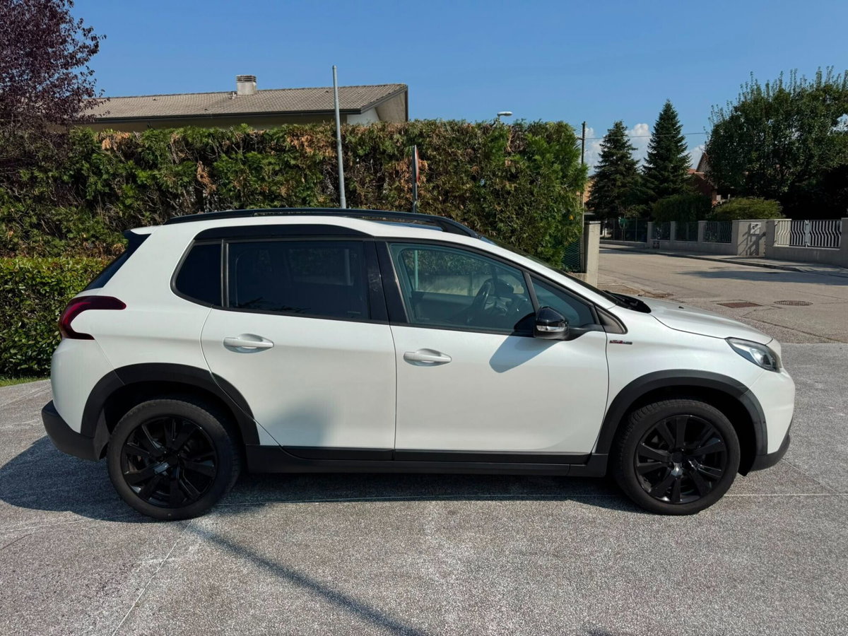 Peugeot 2008 Turbo 110 S&S GT Line (3)
