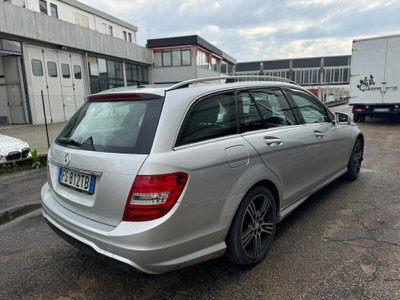 Mercedes-Benz Classe C Station Wagon 200 CDI Avantgarde (9)