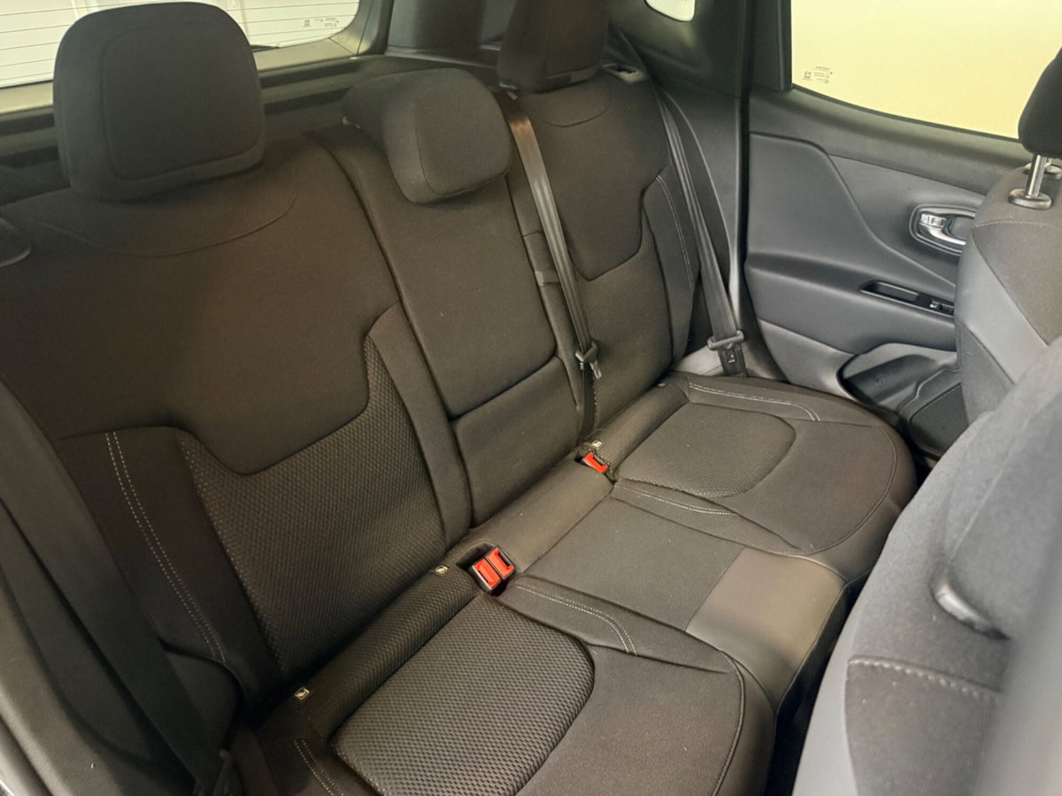 Jeep Renegade 1.6 Mjt 130 CV S (17)