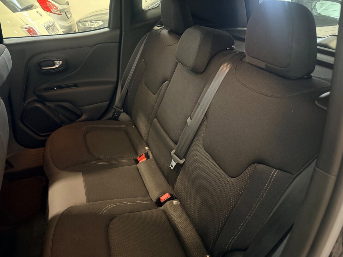 Jeep Renegade 1.6 Mjt 130 CV S (19)