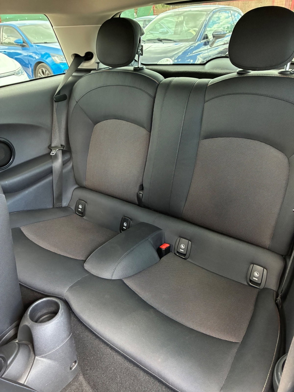 MINI Mini 1.5 Cooper D Business (12)