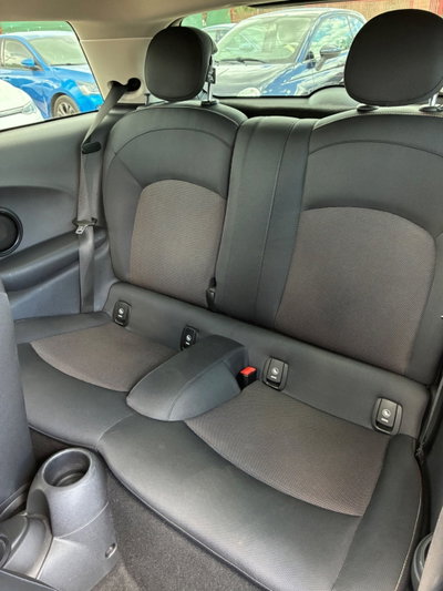 MINI Mini 1.5 Cooper D Business (12)