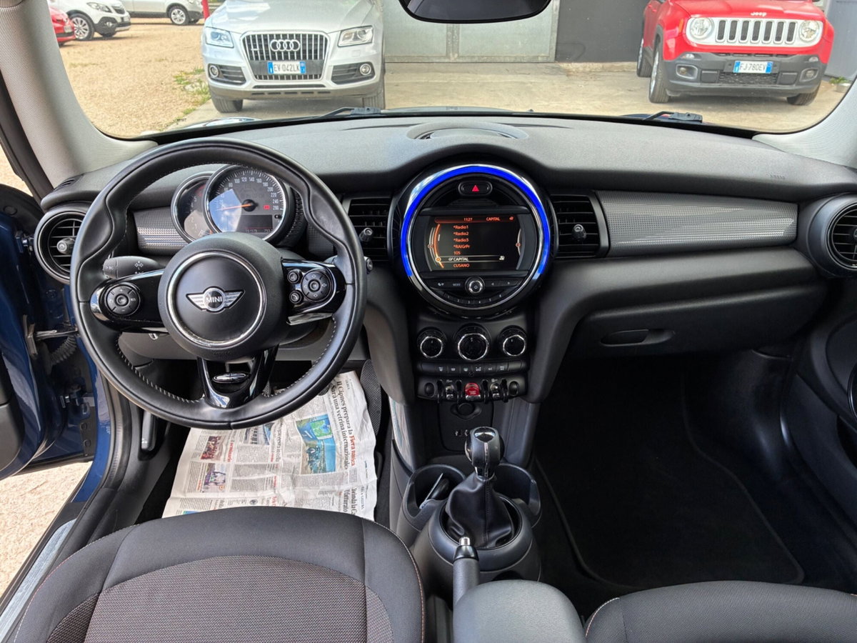 MINI Mini 1.5 Cooper D Business (13)