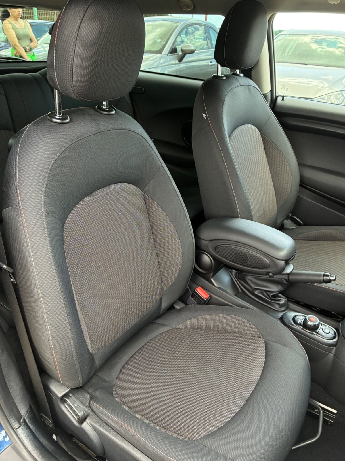 MINI Mini 1.5 Cooper D Business (16)