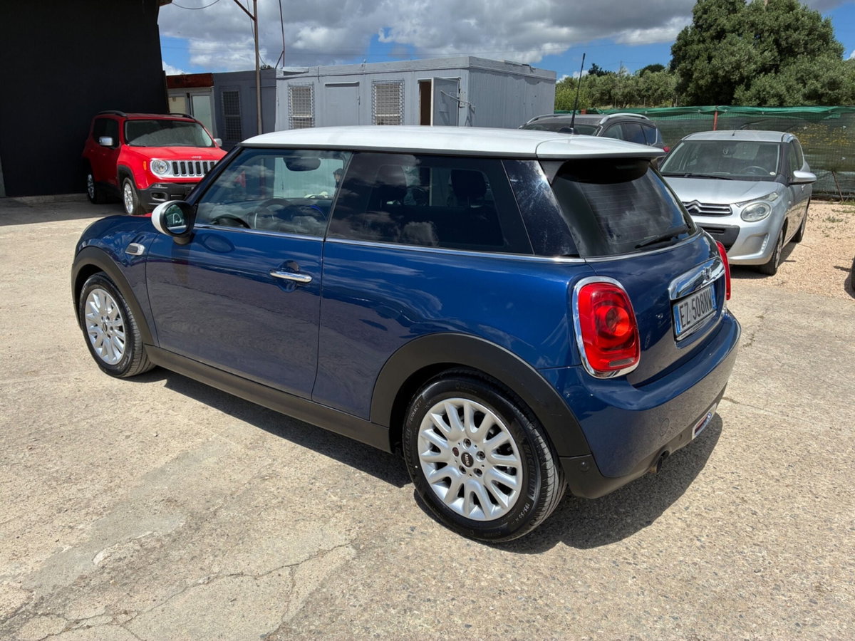 MINI Mini 1.5 Cooper D Business (5)