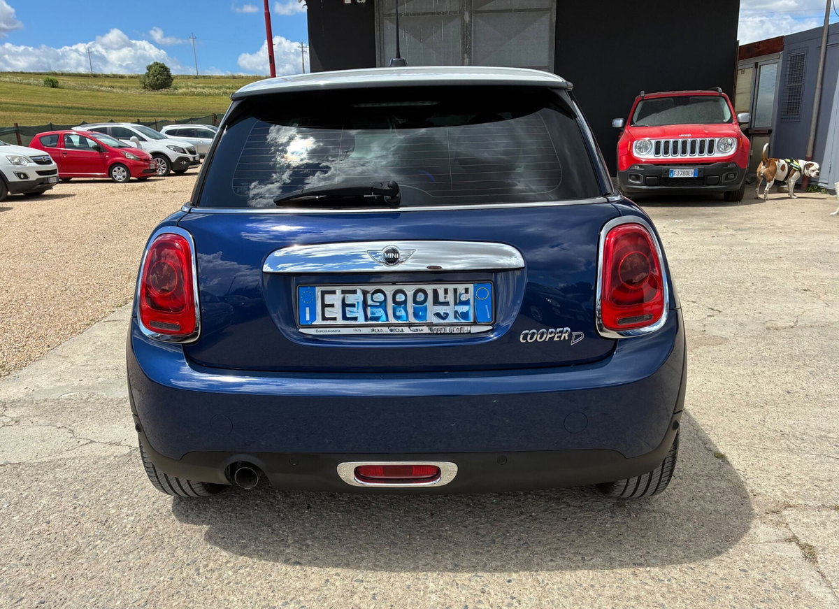 MINI Mini 1.5 Cooper D Business (7)