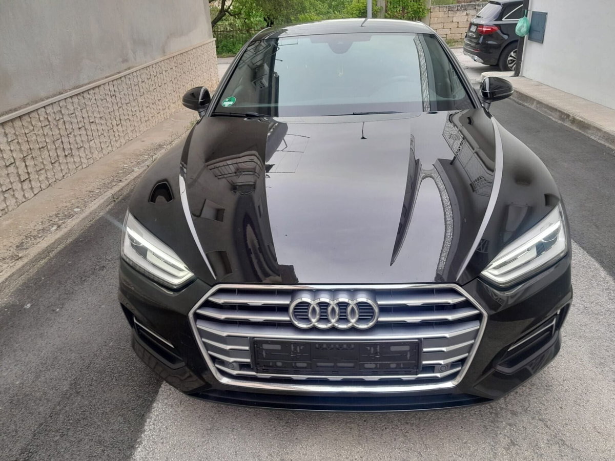 Audi A5 Coupé 2.0 TDI S tronic (2)