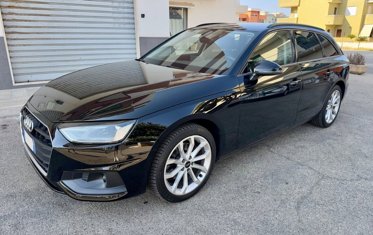 Audi A4 Avant 35 TDI/163 CV S tronic Business Advanced