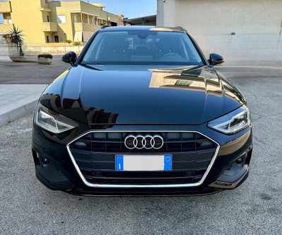 Audi A4 Avant 35 TDI/163 CV S tronic Business Advanced (2)