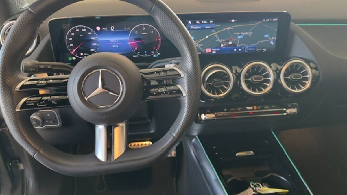 Mercedes-Benz Classe B 200 d AMG Line Premium Plus auto (13)