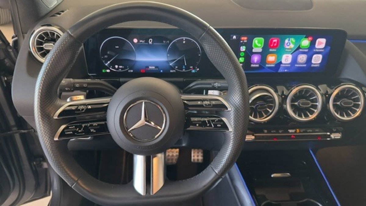 Mercedes-Benz Classe B 200 d AMG Line Premium Plus auto (16)