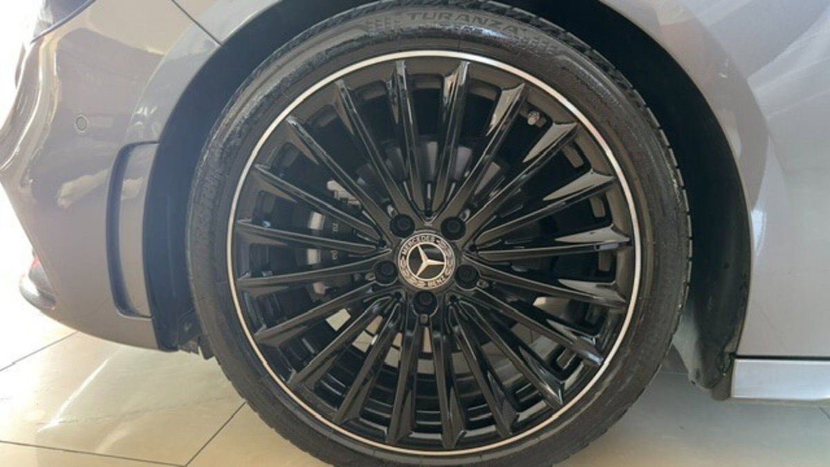 Mercedes-Benz Classe B 200 d AMG Line Premium Plus auto (19)