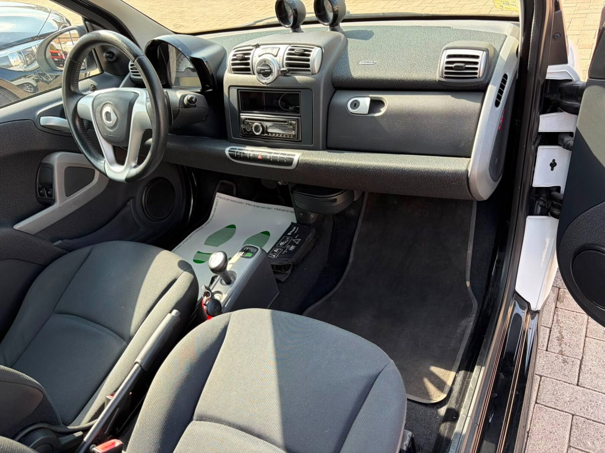 smart Fortwo 1000 52 kW MHD coupé passion (7)