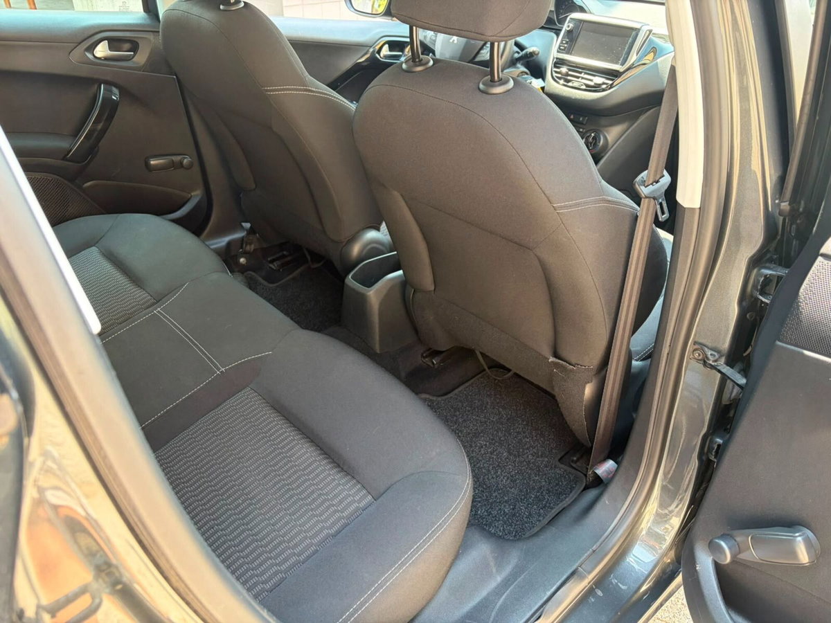 Peugeot 208 82 5 porte Active (10)