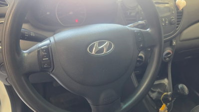 Hyundai i10 1.1 12V BlueDrive GPL Sound Edition (10)