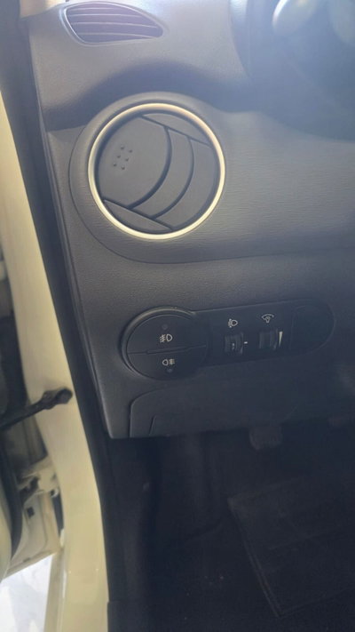 Hyundai i10 1.1 12V BlueDrive GPL Sound Edition (16)