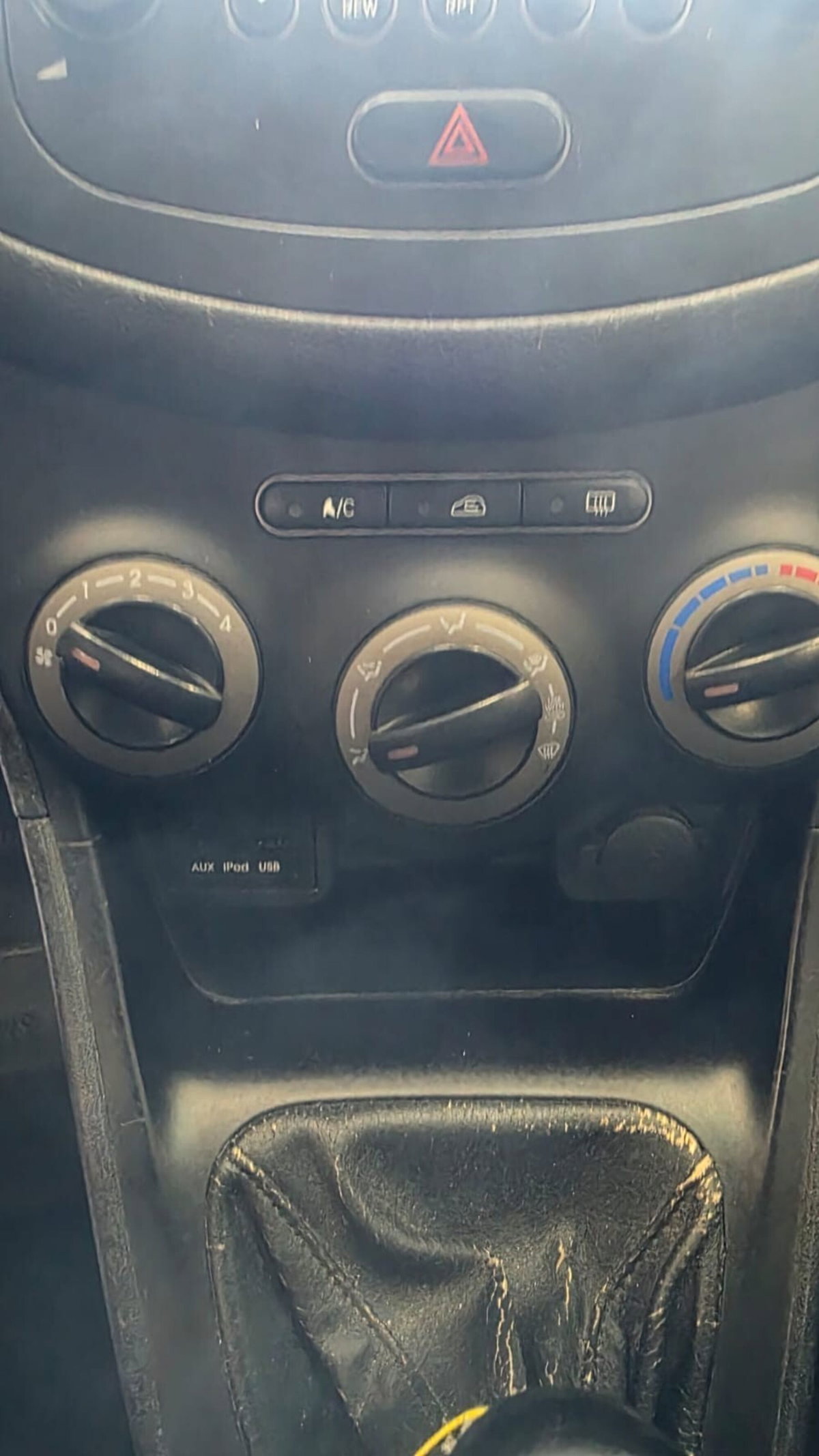 Hyundai i10 1.1 12V BlueDrive GPL Sound Edition (18)