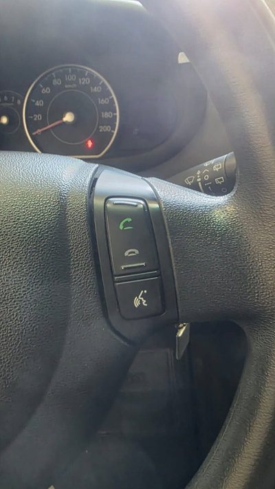 Hyundai i10 1.1 12V BlueDrive GPL Sound Edition (19)