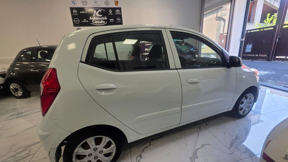 Hyundai i10 1.1 12V BlueDrive GPL Sound Edition (4)