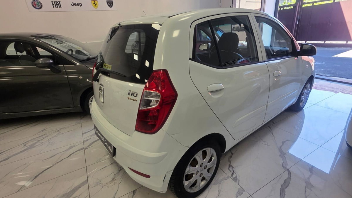 Hyundai i10 1.1 12V BlueDrive GPL Sound Edition (5)