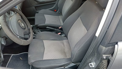 SEAT Cordoba 1.9 TDI/130CV Sport (5)