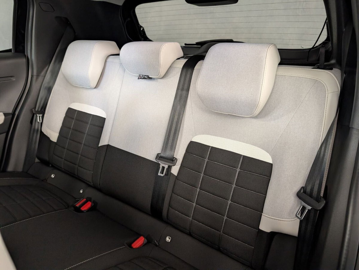 Citroen C3 1.2 puretech turbo Max 100cv s&s (12)