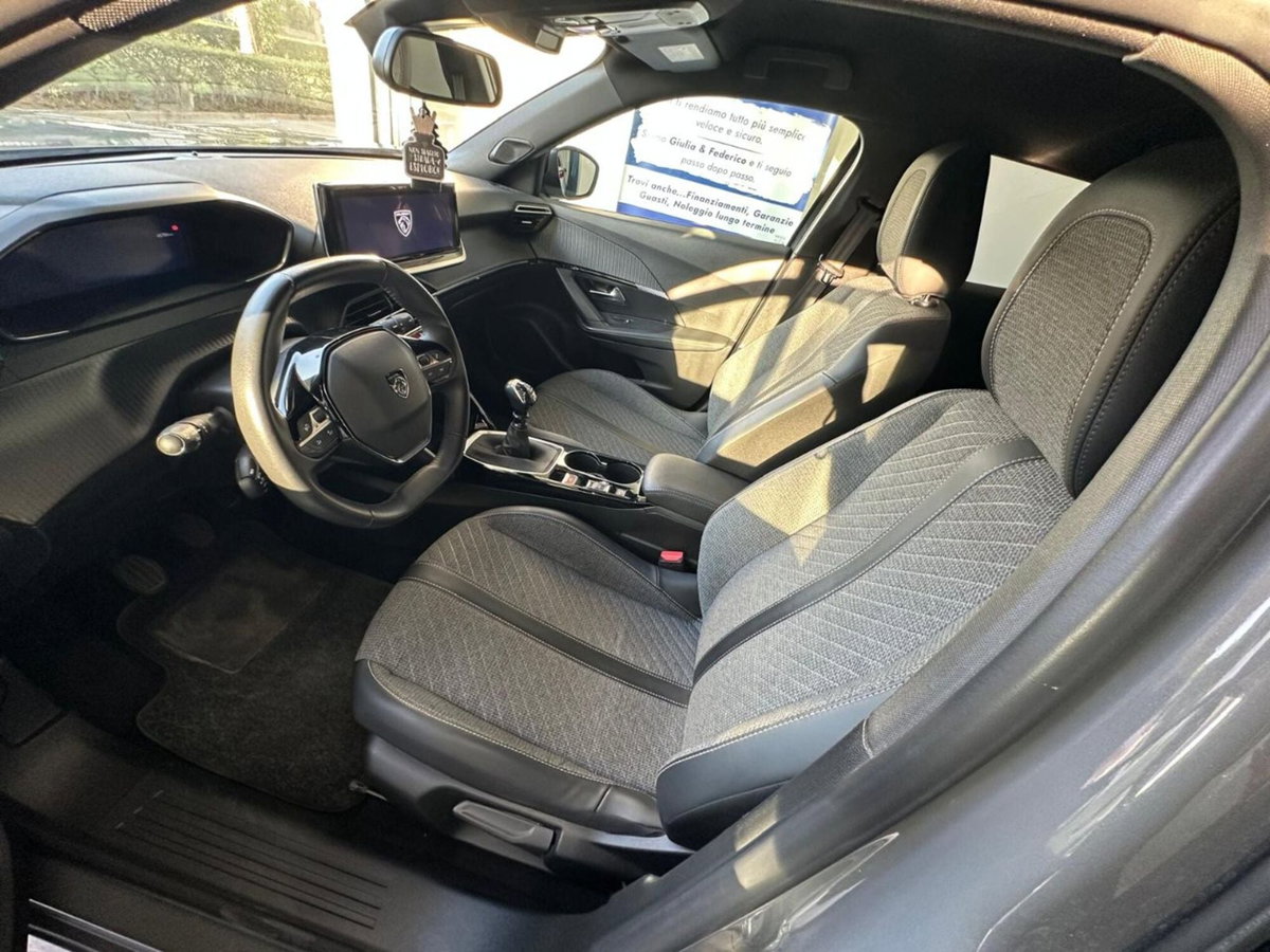 Peugeot 2008 1.2 puretech Allure s&s 100cv (7)