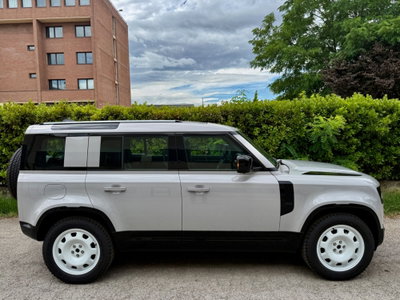 Land Rover Defender 110 3.0d i6 mhev X-Dynamic SE awd 250cv auto (19)