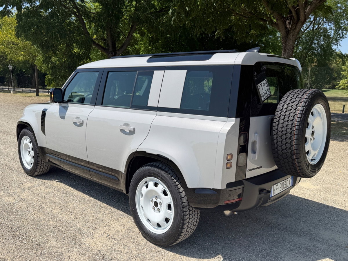 Land Rover Defender 110 3.0d i6 mhev X-Dynamic SE awd 250cv auto (6)