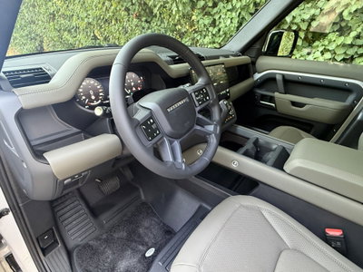 Land Rover Defender 110 3.0d i6 mhev X-Dynamic SE awd 250cv auto (7)