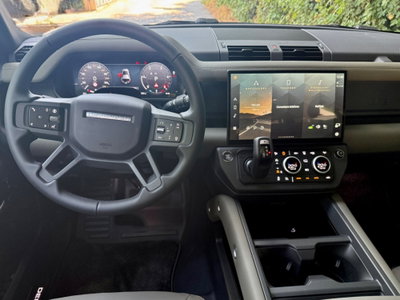 Land Rover Defender 110 3.0d i6 mhev X-Dynamic SE awd 250cv auto (9)