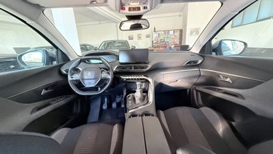 Peugeot 3008 BlueHDi 130 S&S EAT8 Allure Pack (11)