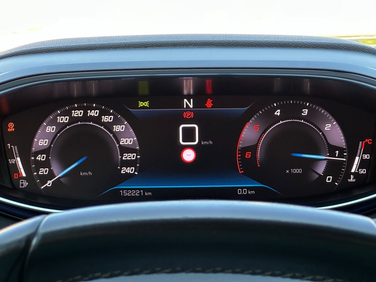 Peugeot 3008 BlueHDi 130 S&S EAT8 Allure Pack (16)