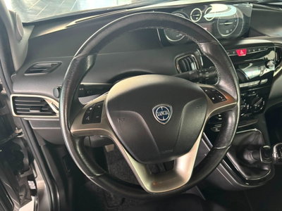 Lancia Ypsilon 0.9 TwinAir 85 CV 5 porte Metano Ecochic Gold (12)