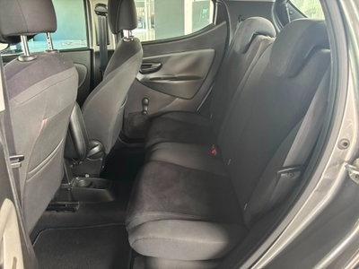 Lancia Ypsilon 0.9 TwinAir 85 CV 5 porte Metano Ecochic Gold (17)