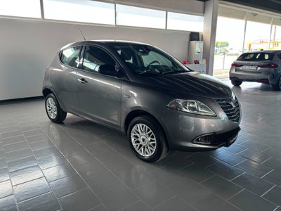 Lancia Ypsilon 0.9 TwinAir 85 CV 5 porte Metano Ecochic Gold (7)