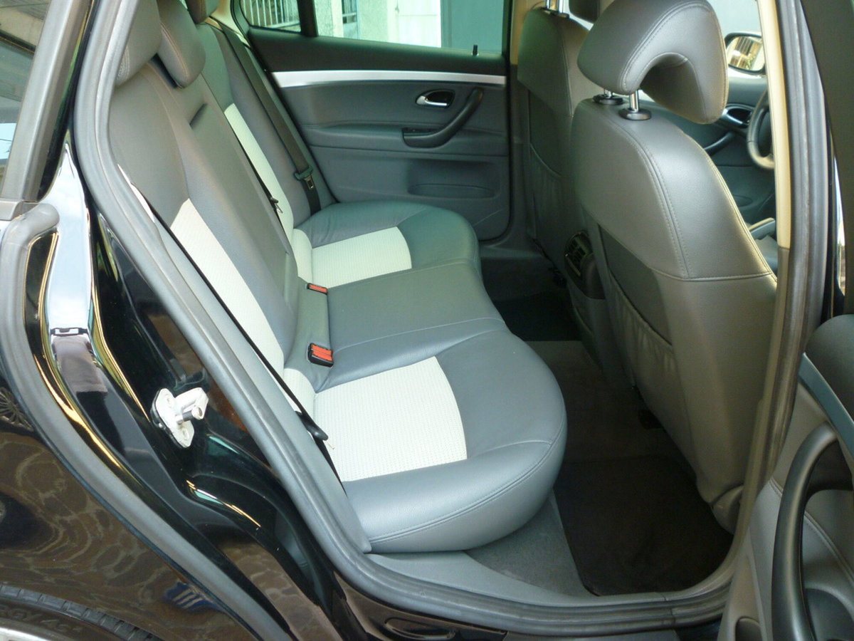 Saab 9-3 Station Wagon 1.9 TiD DPF Vector (10)