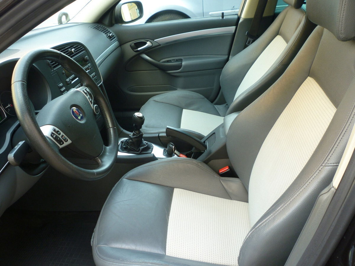 Saab 9-3 Station Wagon 1.9 TiD DPF Vector (6)